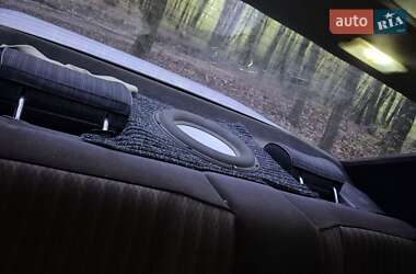 Седан Mercedes-Benz E-Class 1988 в Ровно