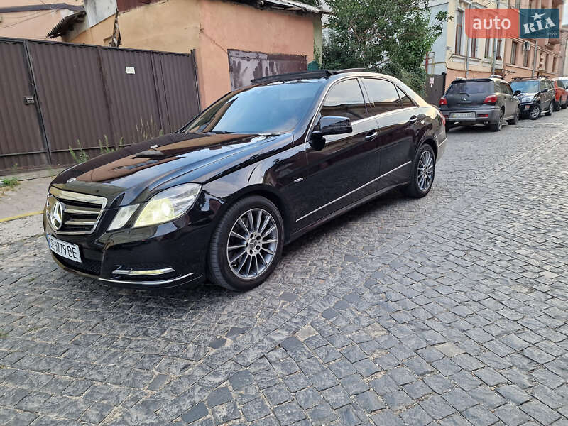 Седан Mercedes-Benz E-Class 2011 в Чернівцях фото 7 Седан Mercedes-Benz E-Class 2011 в Чернівцях