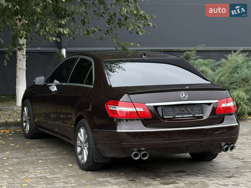 Mercedes-Benz E-Class 2009