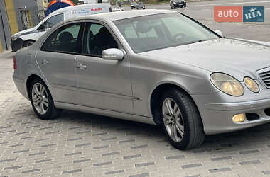 Седан Mercedes-Benz E-Class 2003 в 