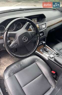 Седан Mercedes-Benz E-Class 2011 в 