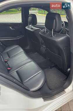 Седан Mercedes-Benz E-Class 2011 в 