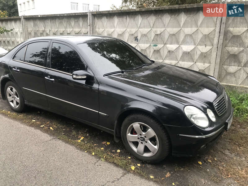 Седан Mercedes-Benz E-Class 2005 в 