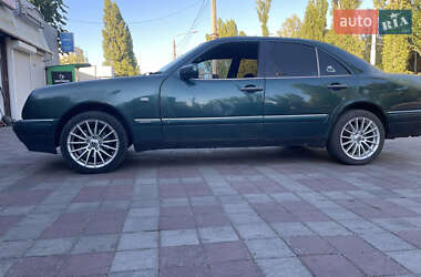 Седан Mercedes-Benz E-Class 1996 в 