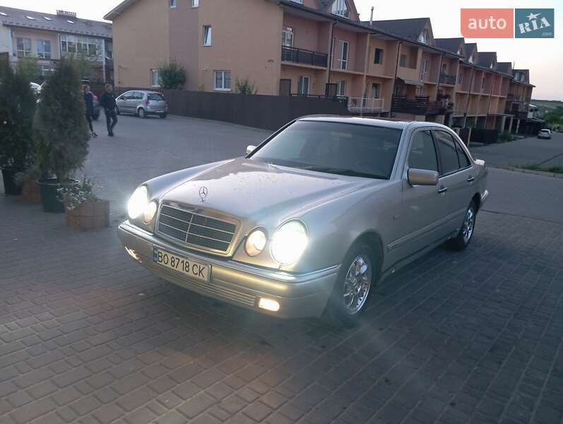 Mercedes-Benz E-Class 1997