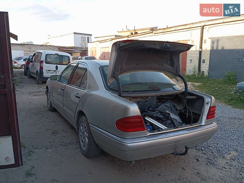 Седан Mercedes-Benz E-Class 1997 в Ременеві фото 18 Седан Mercedes-Benz E-Class 1997 в Ременеві