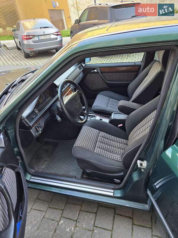 Седан Mercedes-Benz E-Class 1995 в Львове фото 17 Седан Mercedes-Benz E-Class 1995 в Львове
