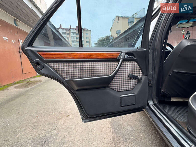 Седан Mercedes-Benz E-Class 1994 в Тернополе