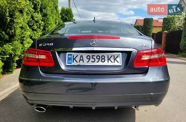 Купе Mercedes-Benz E-Class 2010 в 