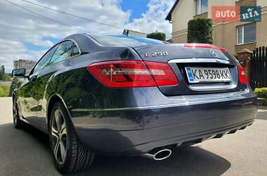 Купе Mercedes-Benz E-Class 2010 в 