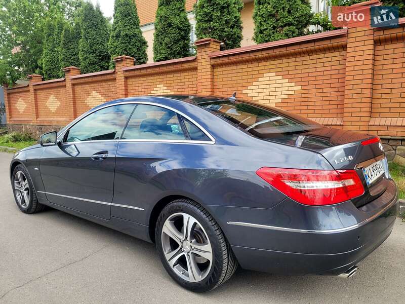 Купе Mercedes-Benz E-Class 2010 в Хмельницькому фото 16 Купе Mercedes-Benz E-Class 2010 в Хмельницькому