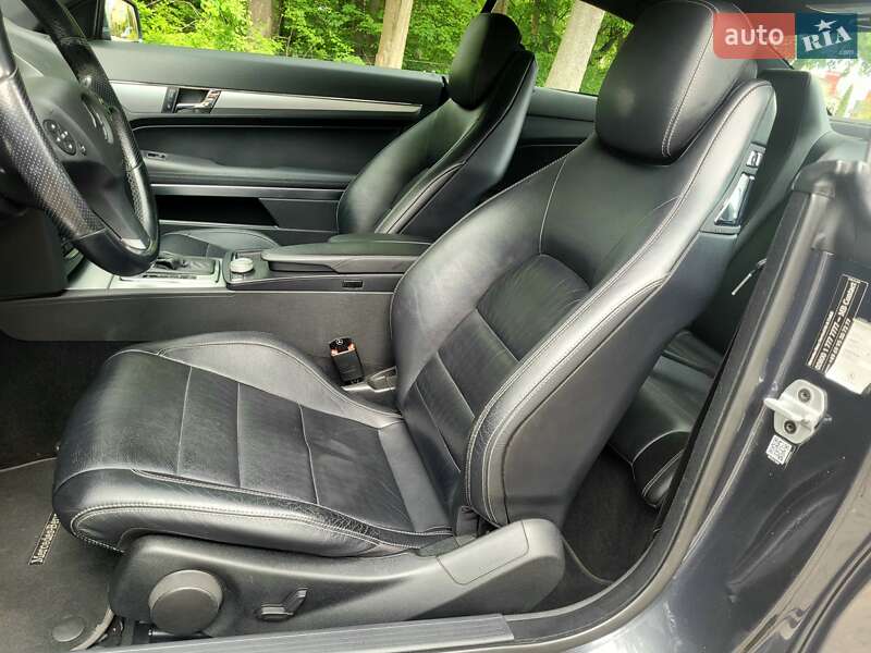 Купе Mercedes-Benz E-Class 2010 в Хмельницькому фото 26 Купе Mercedes-Benz E-Class 2010 в Хмельницькому
