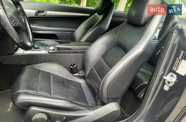Купе Mercedes-Benz E-Class 2010 в 
