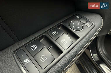 Седан Mercedes-Benz E-Class 2011 в 