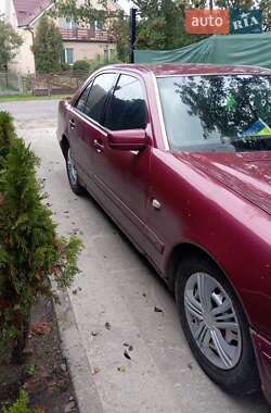 Седан Mercedes-Benz E-Class 1996 в Луцьку