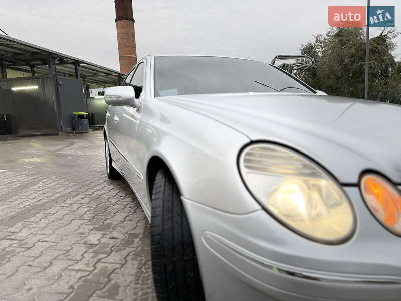 Седан Mercedes-Benz E-Class 2008 в Черновцах