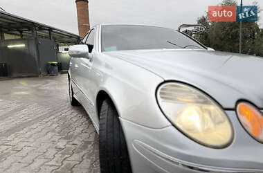 Седан Mercedes-Benz E-Class 2008 в 