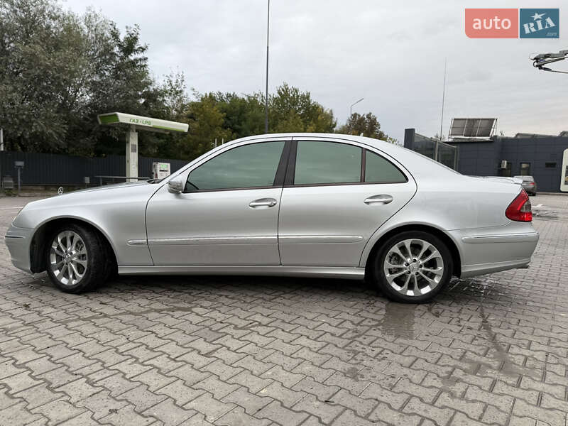 Седан Mercedes-Benz E-Class 2008 в Черновцах