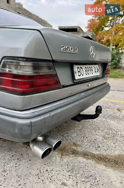 Седан Mercedes-Benz E-Class 1992 в 