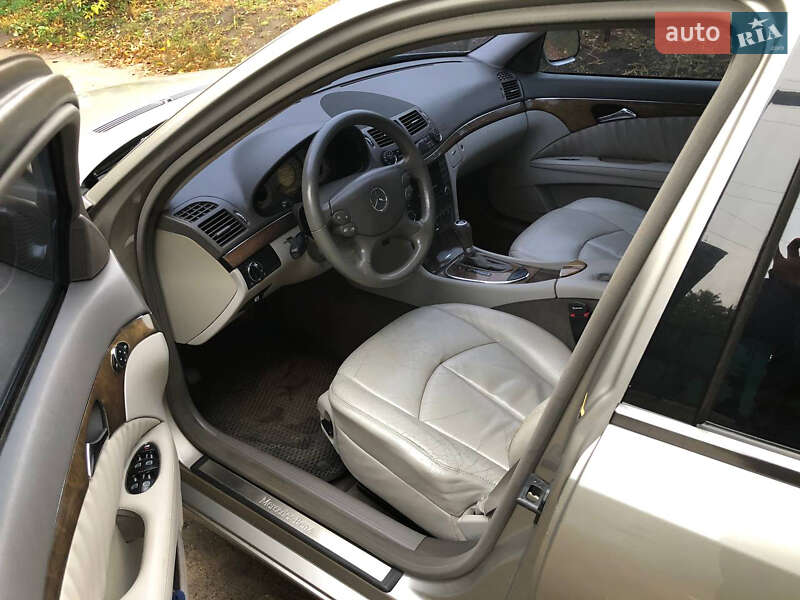 Седан Mercedes-Benz E-Class 2008 в Богодухове