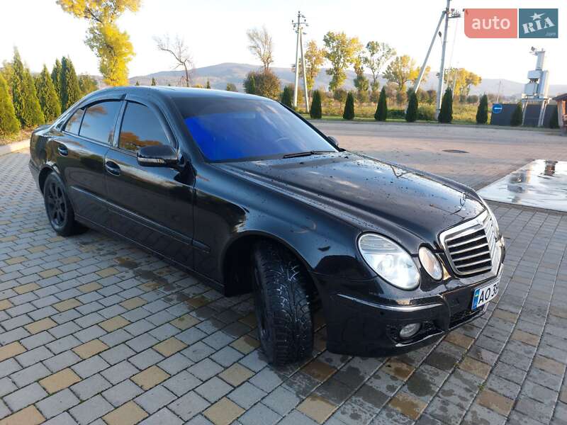 Седан Mercedes-Benz E-Class 2008 в Іршаві
