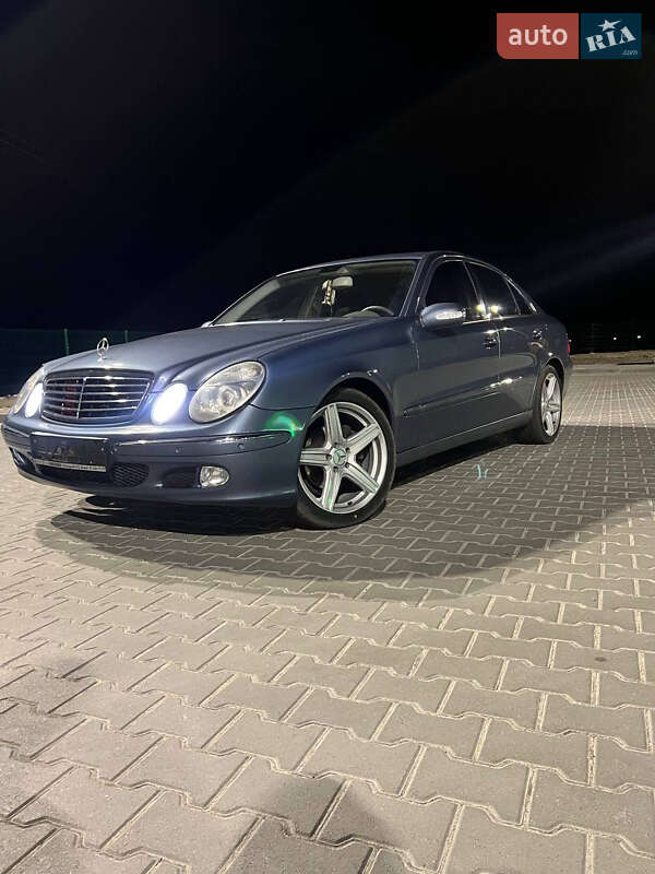 Седан Mercedes-Benz E-Class 2006 в Киеве