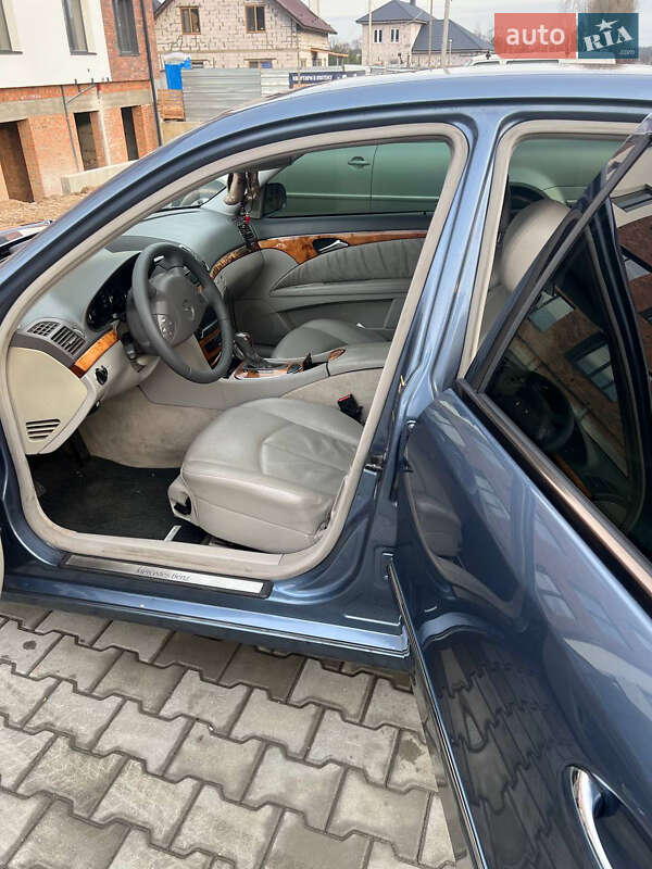 Седан Mercedes-Benz E-Class 2006 в Киеве