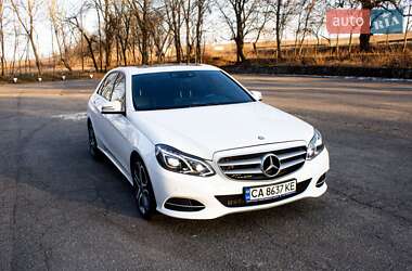 Седан Mercedes-Benz E-Class 2015 в Киеве