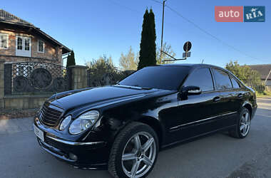 Седан Mercedes-Benz E-Class 2002 в 