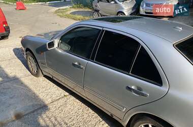 Седан Mercedes-Benz E-Class 1998 в 