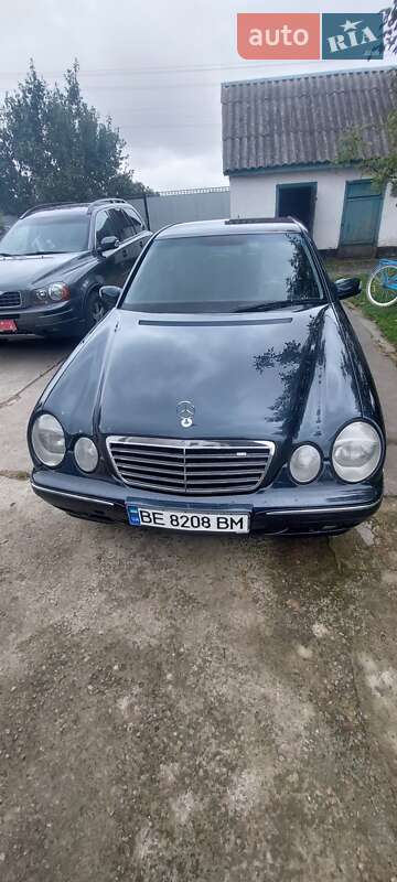 Седан Mercedes-Benz E-Class 2002 в Києві