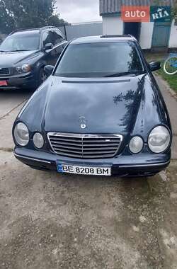 Седан Mercedes-Benz E-Class 2002 в  фото 8 Седан Mercedes-Benz E-Class 2002 в