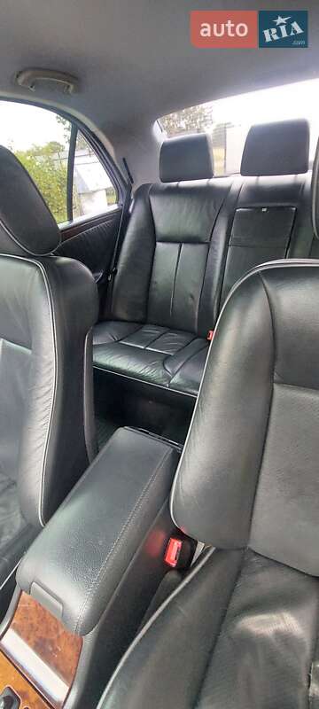 Седан Mercedes-Benz E-Class 2002 в Києві