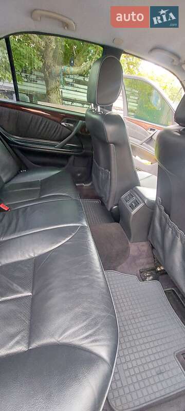 Седан Mercedes-Benz E-Class 2002 в Києві