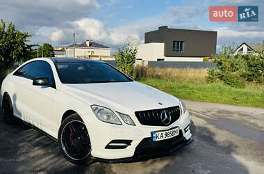 Купе Mercedes-Benz E-Class 2012 в Киеве