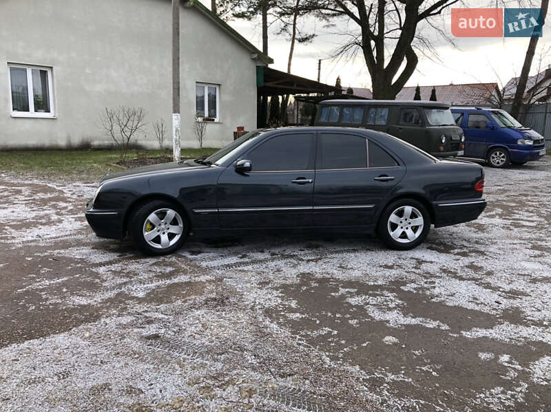 Mercedes-Benz E-Class 2001 Mercedes-Benz E-Class 2001