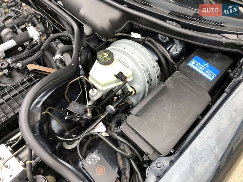 Седан Mercedes-Benz E-Class 2001 в Самборе