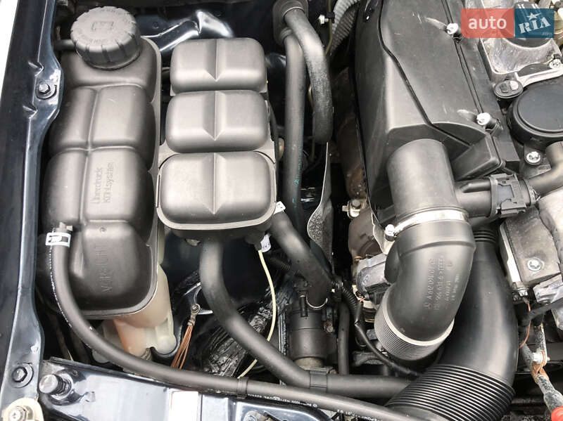 Седан Mercedes-Benz E-Class 2001 в Самборе