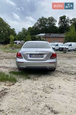 Седан Mercedes-Benz E-Class 2016 в  фото 35 Седан Mercedes-Benz E-Class 2016 в