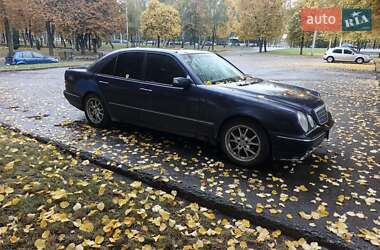 Седан Mercedes-Benz E-Class 1999 в Сумах