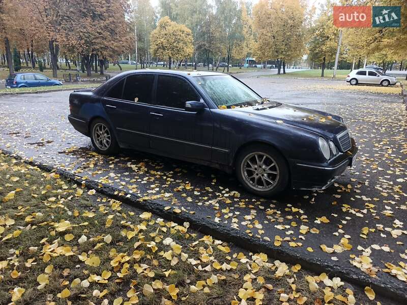 Седан Mercedes-Benz E-Class 1999 в Сумах