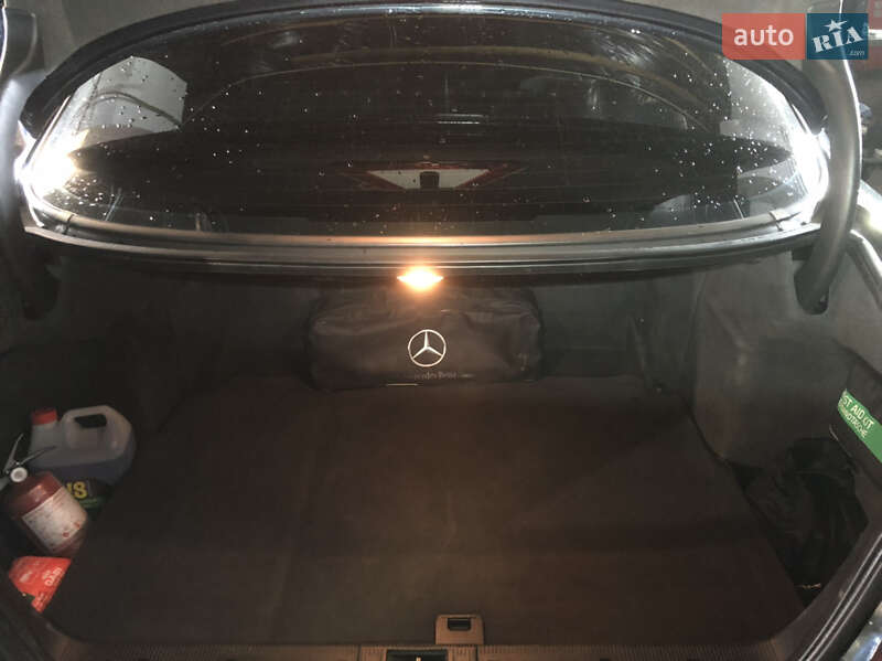 Седан Mercedes-Benz E-Class 2001 в Самборе