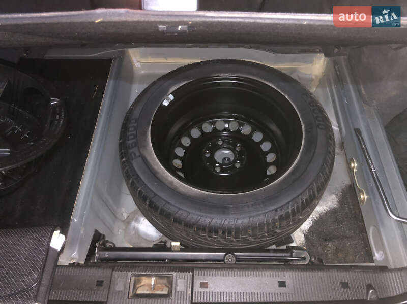 Седан Mercedes-Benz E-Class 2001 в Самборе