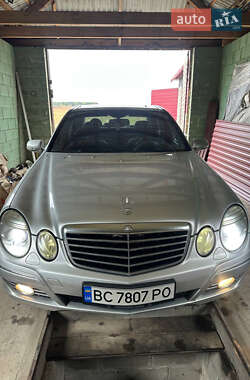 Седан Mercedes-Benz E-Class 2008 в 