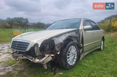Седан Mercedes-Benz E-Class 1998 в 