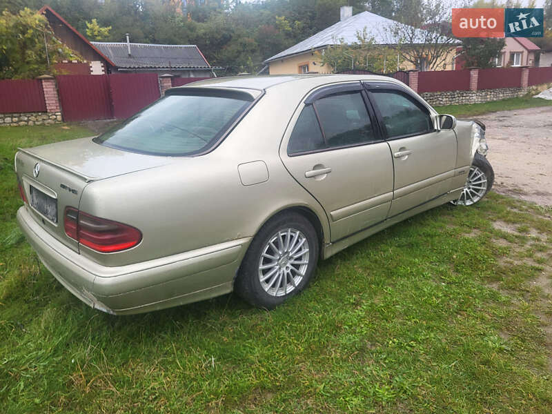 Седан Mercedes-Benz E-Class 1998 в Тернополе