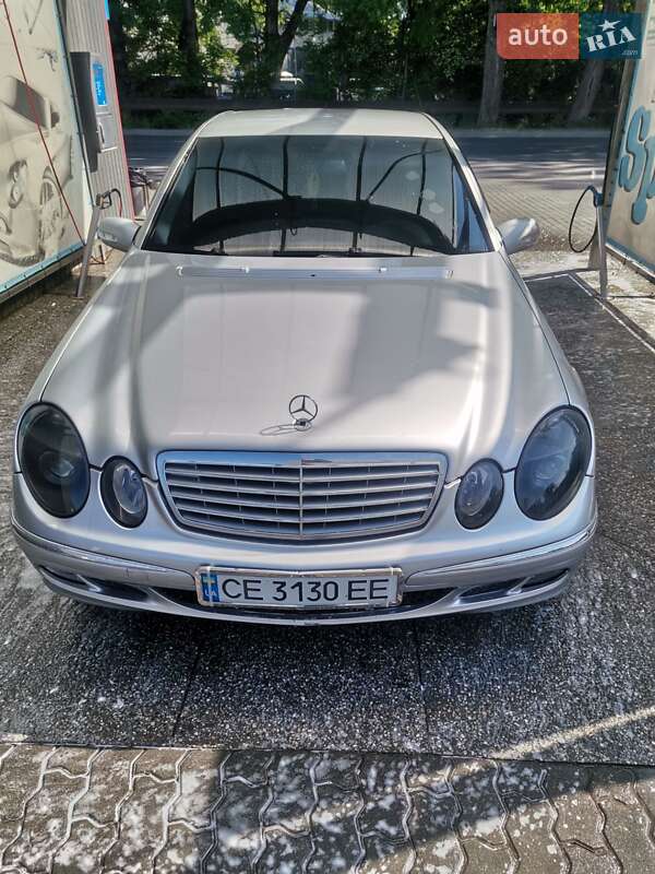 Седан Mercedes-Benz E-Class 2002 в Черновцах