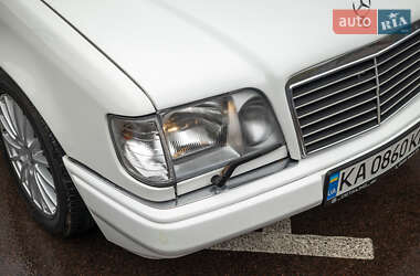 Седан Mercedes-Benz E-Class 1994 в Києві