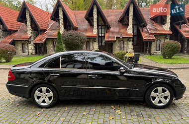 Седан Mercedes-Benz E-Class 2004 в 
