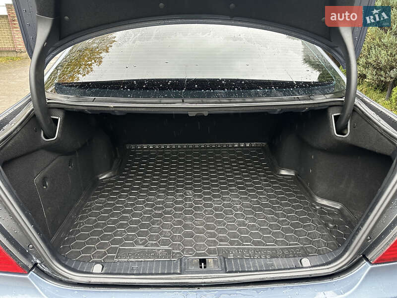 Седан Mercedes-Benz E-Class 2006 в Самборе